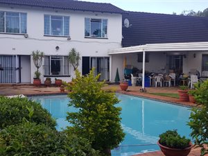7 Bed House in Allens Nek