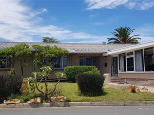 3 Bed House in Bosonia