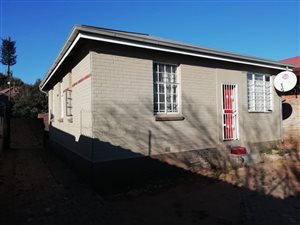 3 Bed House in Jan Hofmeyer