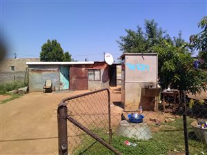 205 m² Land available in Soshanguve