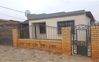 2 Bedroom House in Doornkop