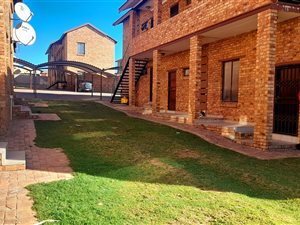2 Bed Cluster in Olievenhoutbosch