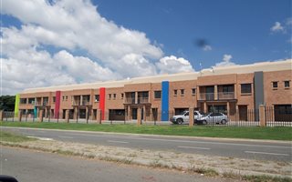 1078 m² Commercial space in Airport Park