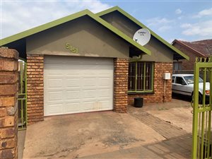 3 Bed House in Vosloorus