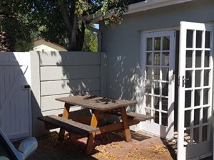2 Bedroom House in Tableview