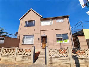 21 Bed House in La Rochelle