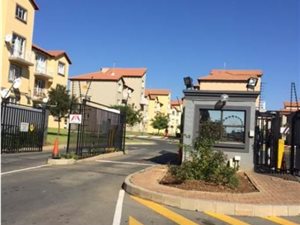 3 Bed Apartment in Ormonde