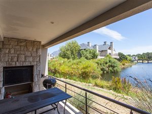 3 Bed Apartment in Pearl Valley