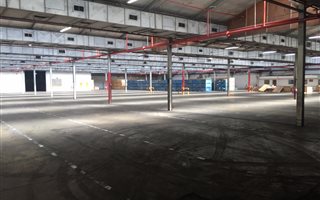 30000 m² Industrial space in Uitenhage Central