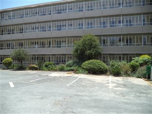 2 Bed Apartment in Fairway