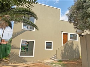 5 Bed House in Elandshaven