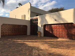 4 Bed House in Waterkloof