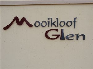 8700 m² Land available in Mooikloof Glen