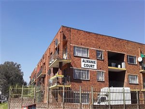 2 Bed Apartment in Vereeniging Central