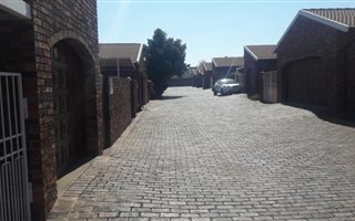 3 Bedroom Cluster in Brackenhurst