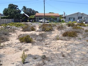 644 m² Land available in Lamberts Bay