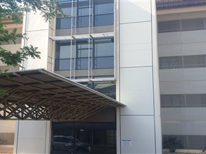 350 m² Commercial space in New Town Centre