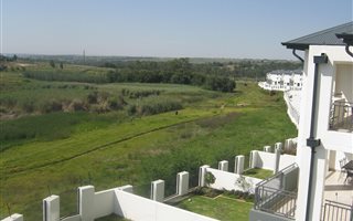 2 Bedroom Apartment in Modderfontein