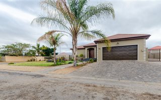 3 Bedroom House in Bergsig