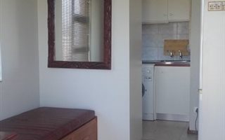 1 Bedroom Garden Cottage in Gordons Bay Central