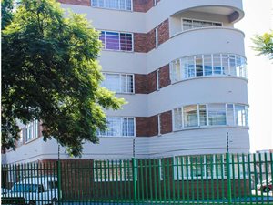 1 Bedroom Apartment in Yeoville