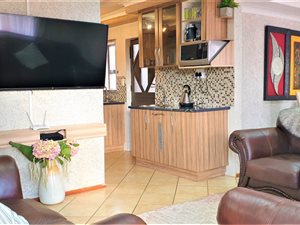 3 Bed House in Mandela View
