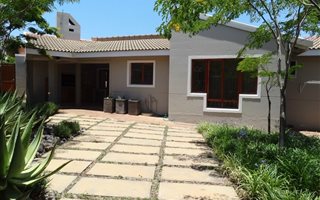 2 Bedroom House in Monument Park