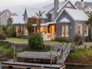 4 Bed House in Thesen Islands