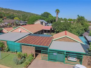 3 Bed House in Magalieskruin