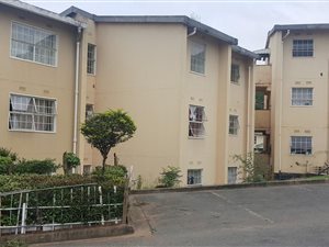 2 Bed Apartment in Oaklands