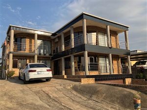 5 Bed House in Bonela