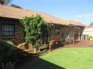 3 Bed House in Doornpoort and surrounds