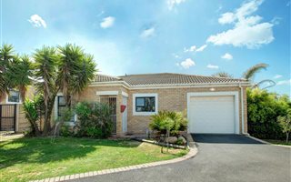 2 Bedroom Townhouse in Uitzicht