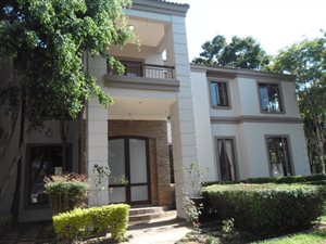6 Bed House in Woodhill