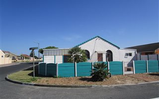 3 Bedroom House in Weltevreden Valley