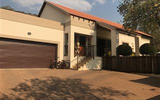4 Bedroom House in Boschdal