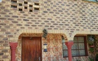 5 Bedroom House in Montford