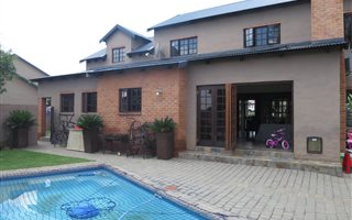3 Bedroom House in The Meadows