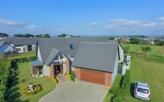 3 Bedroom House in Cotswold Downs Estate
