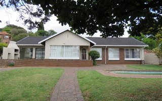 4 Bedroom House in Florida Glen