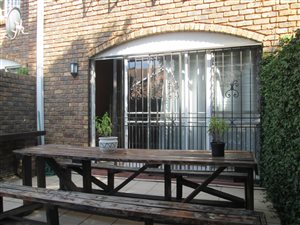 2 Bed Duplex in Waterkloof Glen