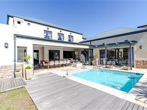 4 Bed House in Atlantic Beach Golf Estate
