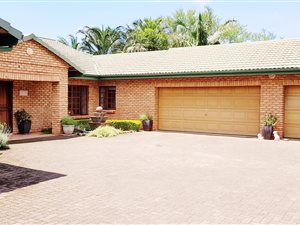 4 Bed House in Southbroom