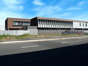 Commercial space in Mobeni