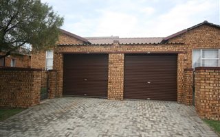 2 Bedroom Townhouse in Laser Park