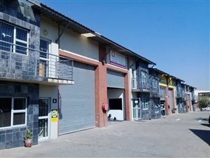 189 m² Industrial space in Commercia