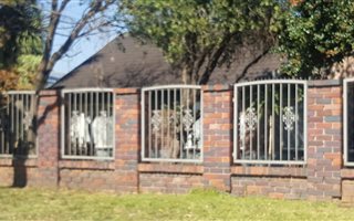 4 Bedroom House in Berton Park