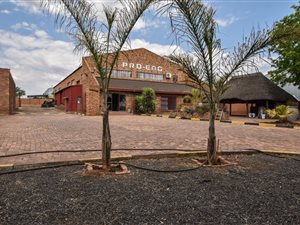 1025 m² Industrial space in Middelburg Central