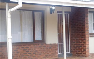 2 Bedroom Duplex in Amanzimtoti