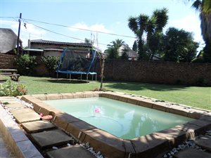3 Bed House in Brackendowns